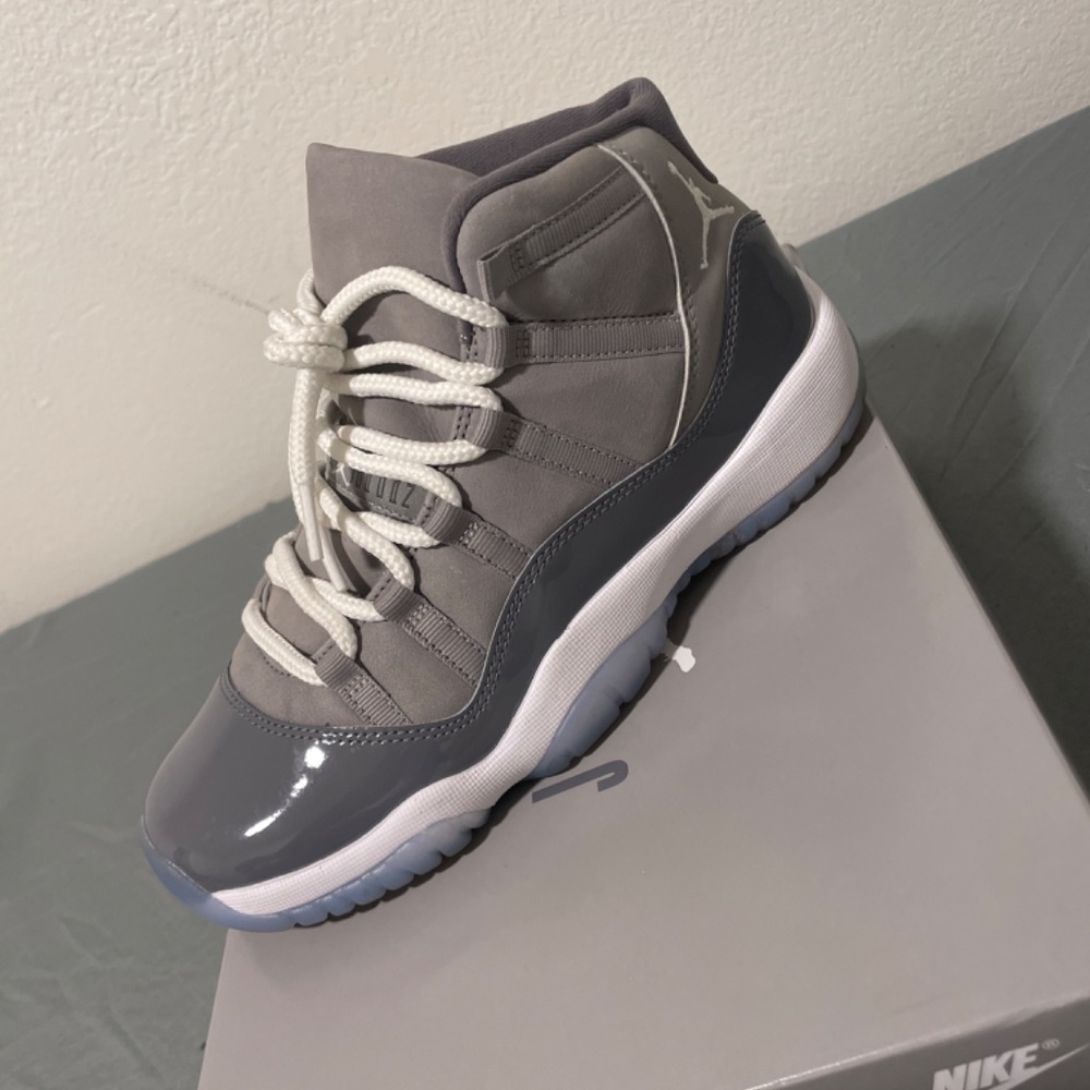 Air Jordan 11 Retro (GS) - Picture 7 of 10